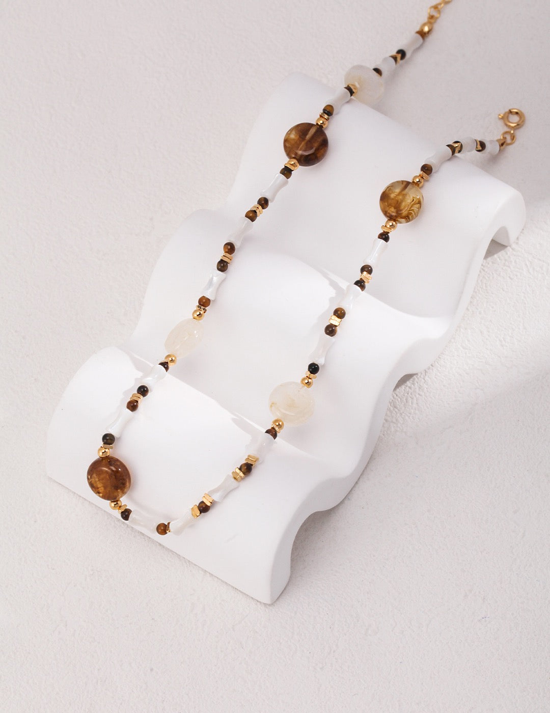 Golden Gaze Pearl Choker