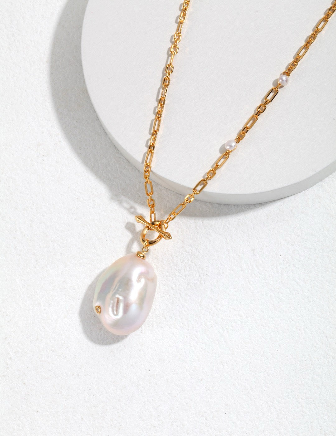 Dear Baroque Pearl Necklace